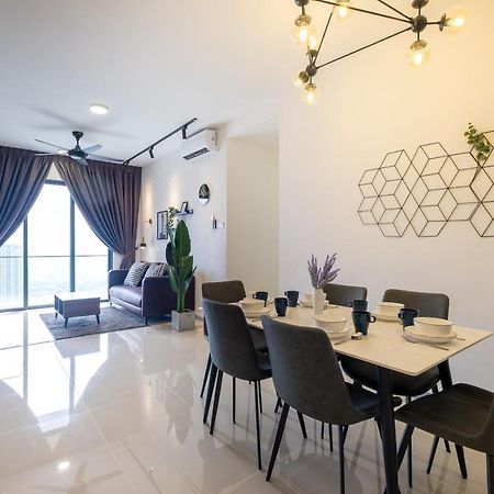 Contemporary United Point 6 Pax 现代风格 Desa Park & Mont Kiara Lejlighed Kuala Lumpur Eksteriør billede