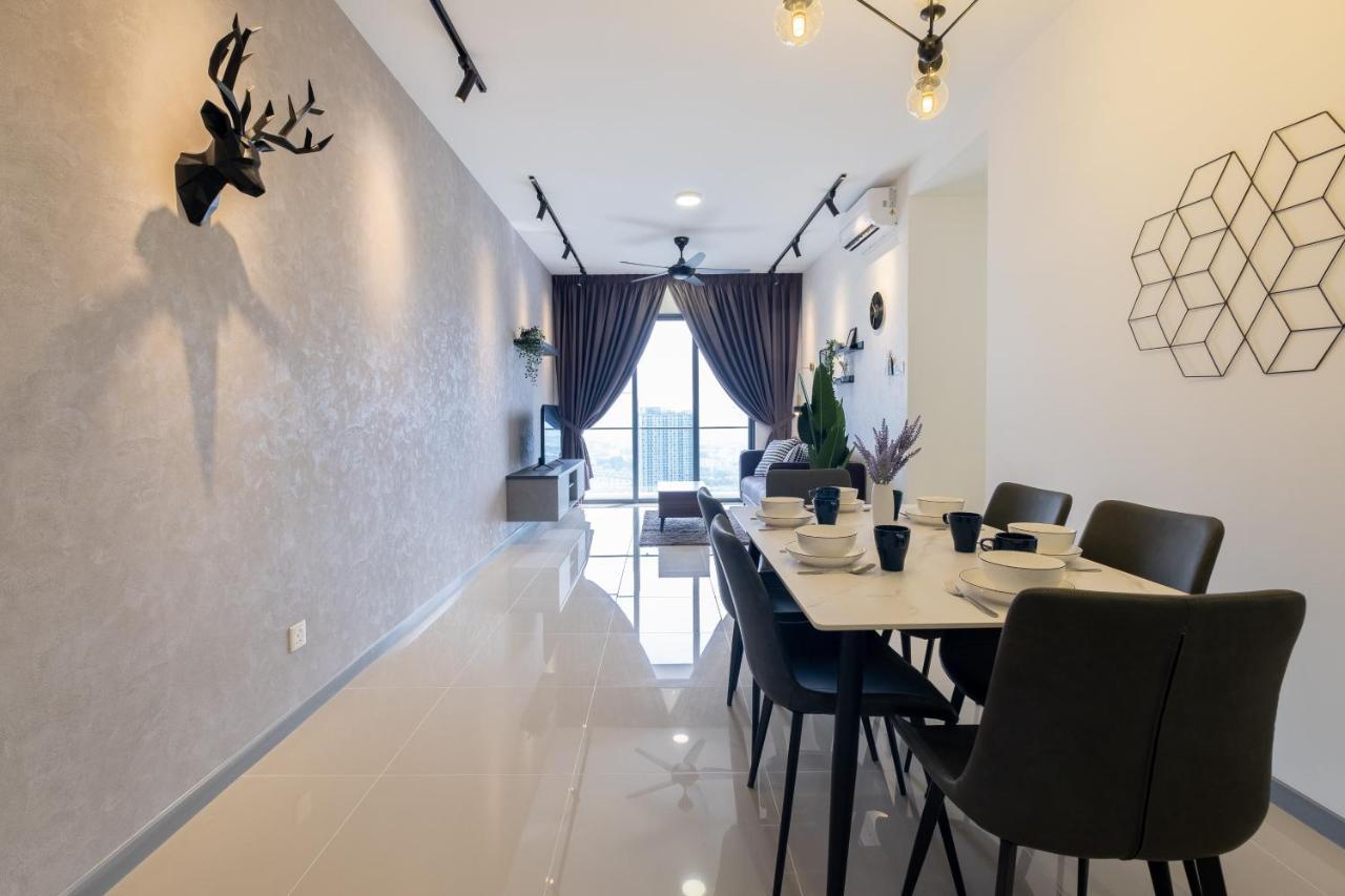 Contemporary United Point 6 Pax 现代风格 Desa Park & Mont Kiara Lejlighed Kuala Lumpur Eksteriør billede